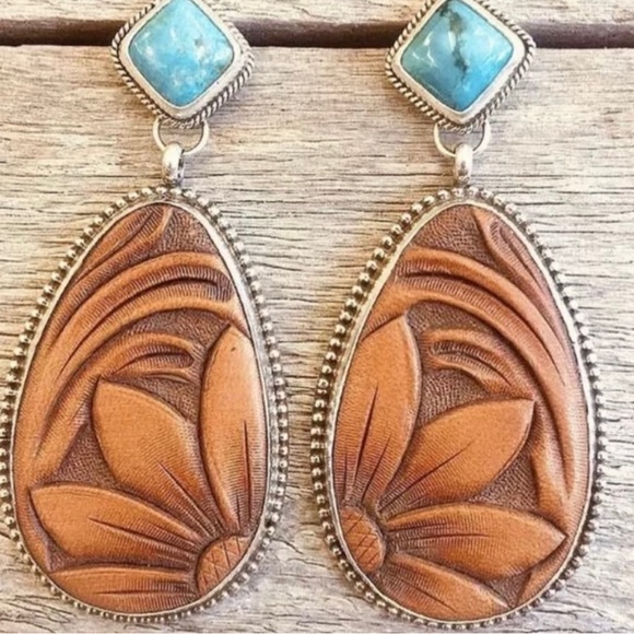 Southwestern turquoise resin earrings - Picture 2 of 6